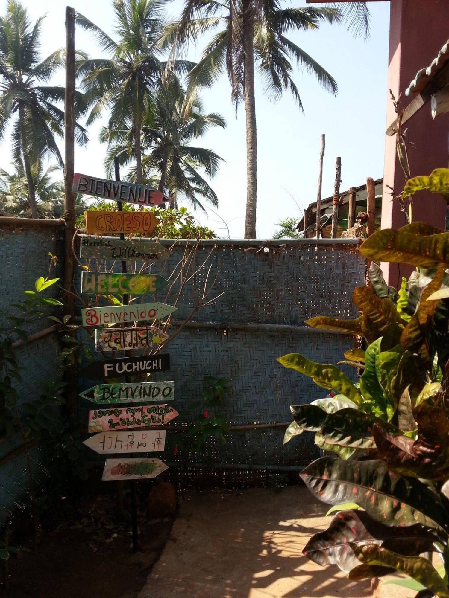 Hippie Hostel Or Goamazing Hostel Anjuna Esterno foto